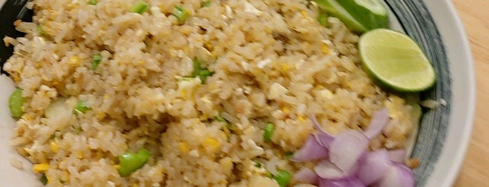 Laem Cha-Reon Seafood is one of CentralPlaza Pinklao 2015 -EAT.