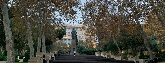 Nizami Gencevi adina Milli Azerbaycan Edebiyyati Muzeyi is one of Bakü.