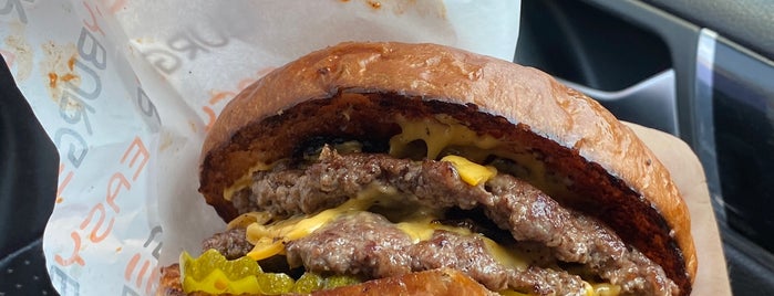 Easy Burger is one of Beef & Burger 2020+.bkk.