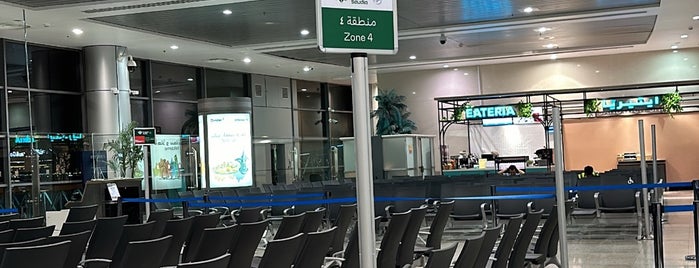 Prince Abdul Mohsin bin Abdulaziz Airport (YNB) is one of Transport Hubs ✈️🚄.