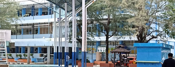 โรงเรียนทีปังกรวิทยาพัฒน์ (ทวีวัฒนา) Dipangkornwittayapat (Taweewattana) School is one of ช่างกุญแจทวีวัฒนา 083-1111-938 ศูนย์บริการ.