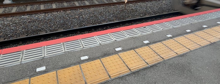 Funabashikeibajo Station (KS24) is one of Keisei Main Line.