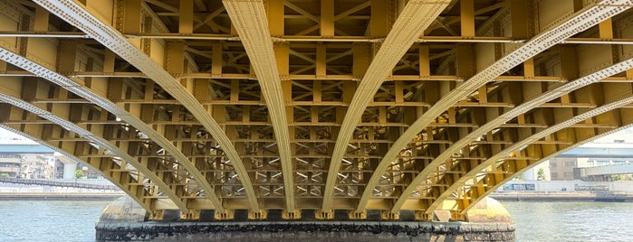 Kuramae Bridge is one of Tokyo Best Bridge.