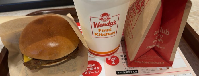 Wendy's First Kitchen is one of ハンバーガー 行きたい.