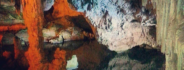 Grotte di Nettuno is one of Sardegna.