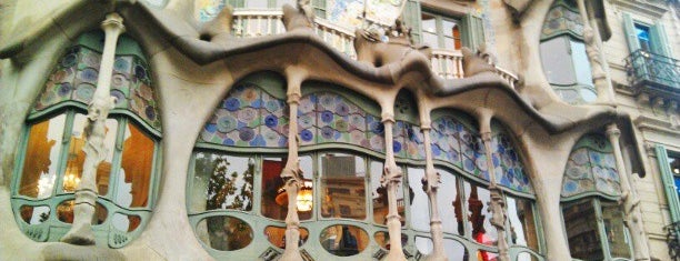 Casa Batlló is one of Sitios chulis de Barcelona.