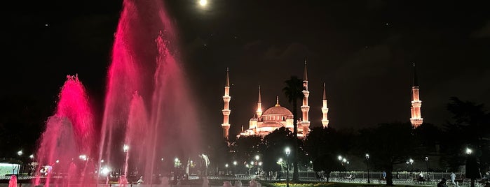 Sultanahmet Meydanı Süs Havuzu is one of Europa.