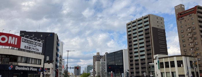 平田町交差点 is one of Lieux qui ont plu à Hideyuki.