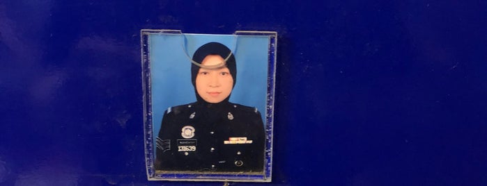 Ibu Pejabat Polis Daerah Sepang is one of Teresa : понравившиеся места.