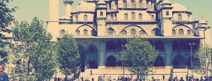 Eminönü Square is one of ISTAMBUL.