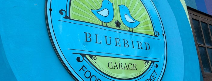 Blue Bird Garage Market is one of Südafrika.