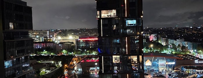 Ataköy Towers Residence & Busidence & Shopping is one of istanbul.