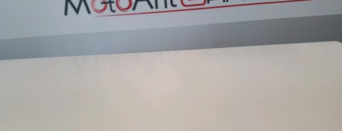 Moto Ant Garage is one of Murat karacimさんのお気に入りスポット.