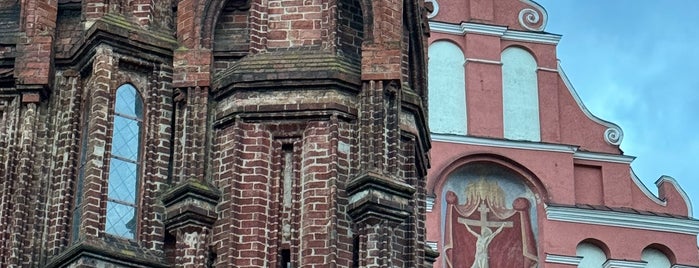 Šv. Onos bažnyčia | St. Anne's Church is one of Vilnius.