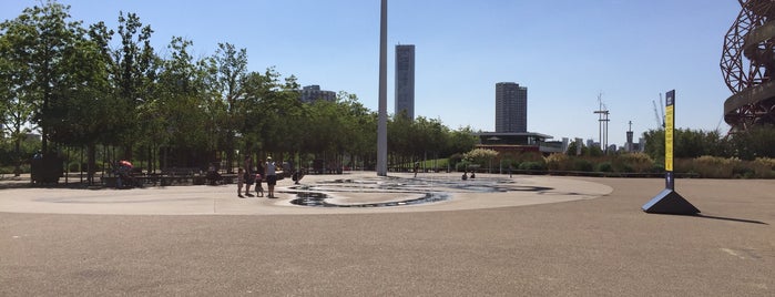 The Water Labyrinth is one of Lieux qui ont plu à Paul.