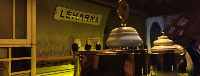 Steakový a pivní bar Pod lékárnou is one of Nightlife in Brno.