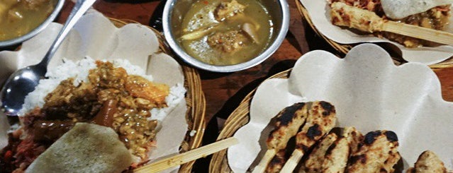 Warung Lawar Kodi is one of Denpasar Kuliner.