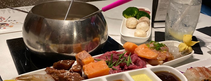 The Melting Pot of Sarasota is one of Steph's Sarasota Favorites.