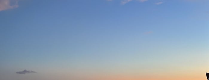 Dockweiler State Beach is one of California Dreamin'.