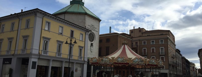 Piazza Tre Martiri is one of Rimini Attractions.