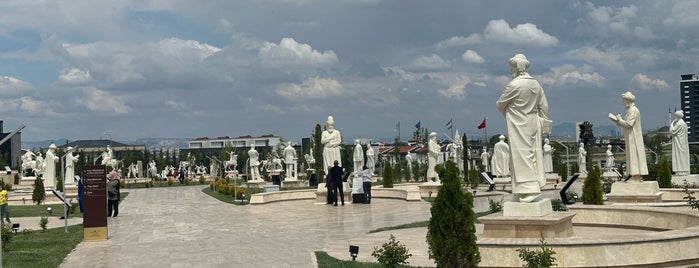 Etimesgut Türk Tarih Parkı ve Müzesi is one of Gidilebilecek Güzel Yerler.