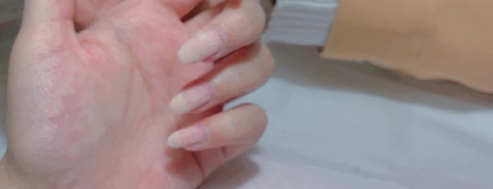 انتعاش الأظافر is one of Padicur & Manicures 💇🏻‍♀️💅🏼.