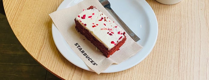 Starbucks is one of The 15 Best Places for Cheesecake in Munich.
