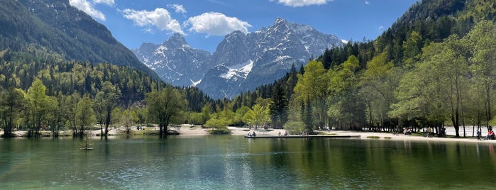 Jezero Jasna is one of Slovenia extra 🇸🇮.