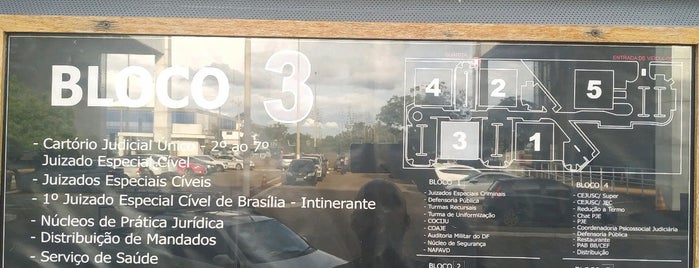 Juizados Especiais de Brasília is one of Lugares.