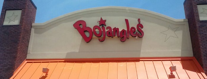 Bojangles' Famous Chicken 'n Biscuits is one of Orte, die Tad gefallen.