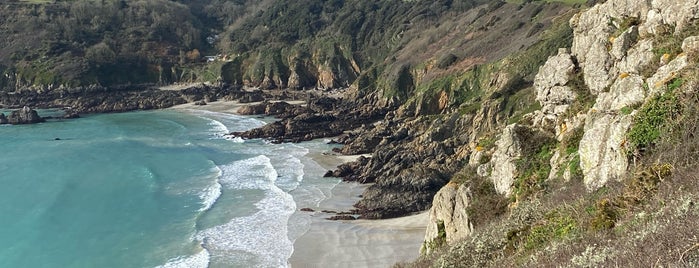 Moulin Huet Bay is one of things to do in channel islands.