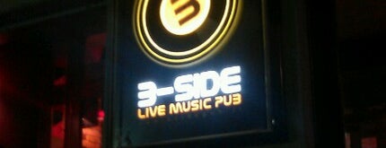 B-Side Live Music Pub is one of Francescaさんの保存済みスポット.