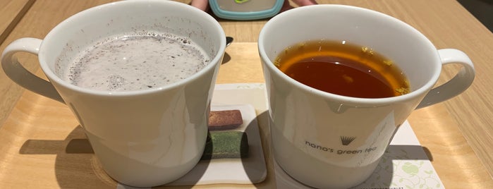 nana's green tea is one of 札幌のカフェ.