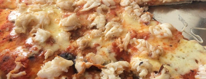 pizzas de langosta is one of Locais curtidos por Ana.