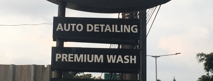Show Car Garage is one of Car wash.