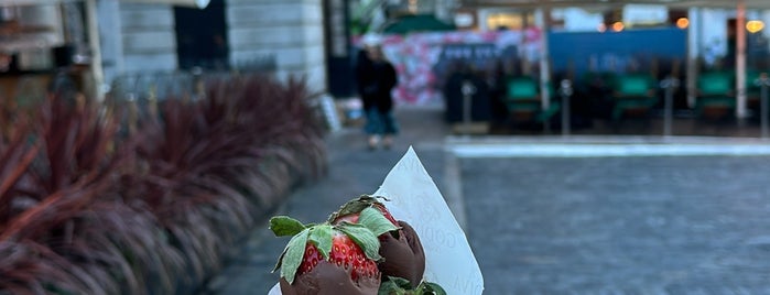 Godiva is one of The 15 Best Places for Fresh Strawberries in London.