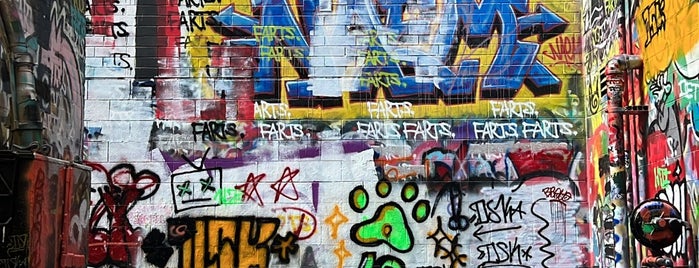 Graffiti Alley is one of Date Ideas.