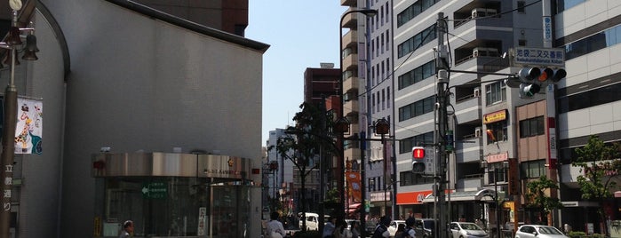 池袋二又交番 is one of 豊島区.