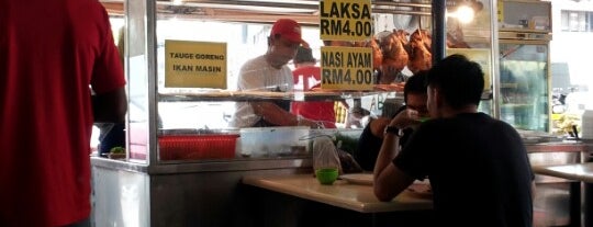 Nasi Ayam Taman Melawati is one of สถานที่ที่ ꌅꁲꉣꂑꌚꁴꁲ꒒ ถูกใจ.