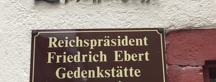 Friedrich-Ebert-Haus is one of Museen.