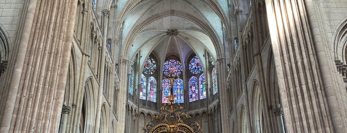 Cathédrale Saint-Étienne d'Auxerre is one of France.
