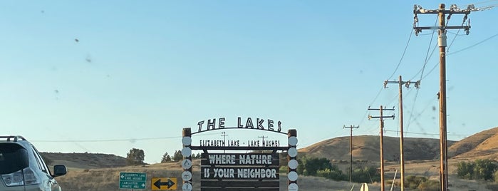 Lake Elizabeth is one of USA Los Angeles.