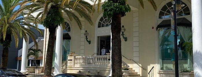 The Met Fashion House, Day Spa & Salon is one of St Armands Circle.