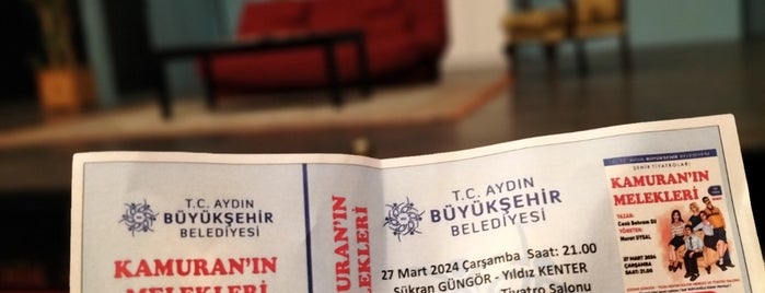 Yıldız Kenter - Şükran Güngör Tiyatro Salonu ve Kültür Merkezi is one of Posti che sono piaciuti a Nihal.