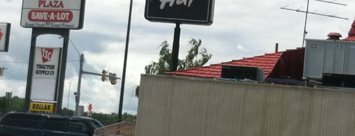 Pizza Hut is one of Brian’s Liked Places.