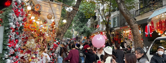 Hàng Mã is one of Hanoi.