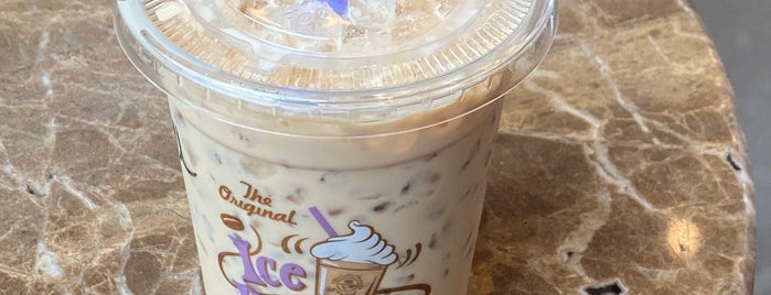 The Coffee Bean & Tea Leaf is one of BangkokFavorites favorites :-).