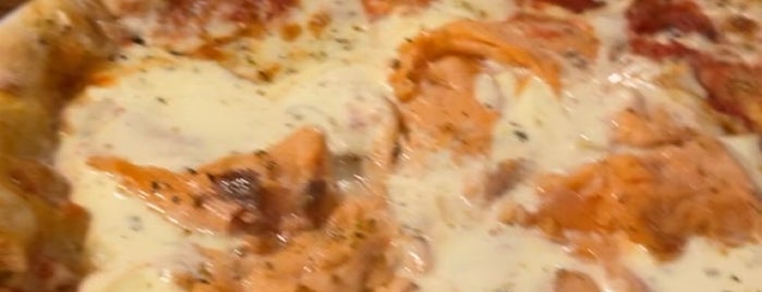 Barbara Deauville is one of Buona ricetta per Pizza.