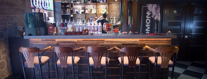 Feromon Lounge Bar is one of Locais salvos de Karinn.
