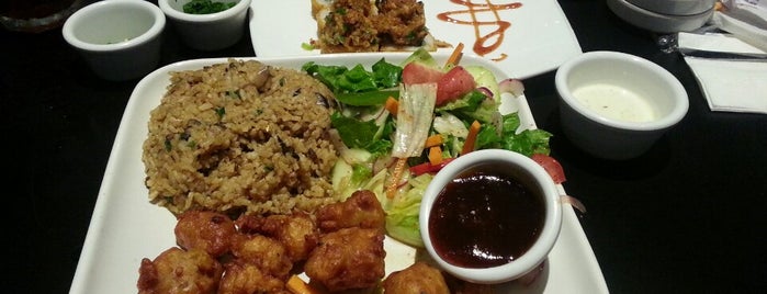 Sushi Salads is one of Posti che sono piaciuti a Karime.